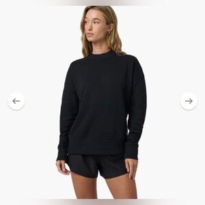Vuori Classic Black Crewneck Top